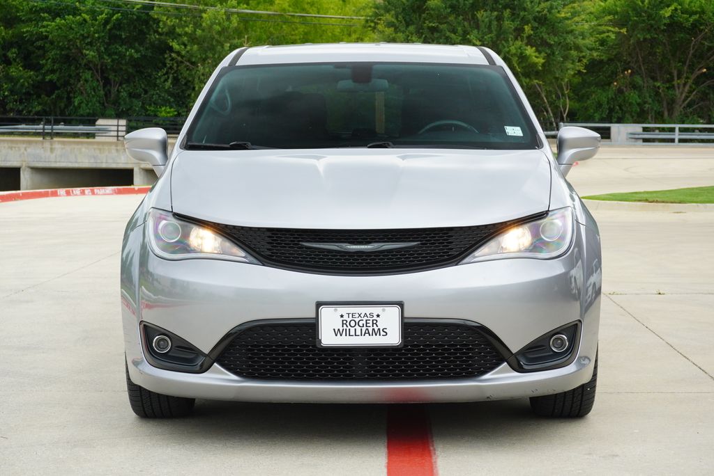 Used Car 2018 Chrysler Pacifica  Touring Plus For Sale Under $20,000 In Weatherford, Texas