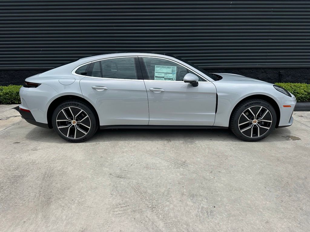 Thumbnail: 2026 Porsche Panamera - 11