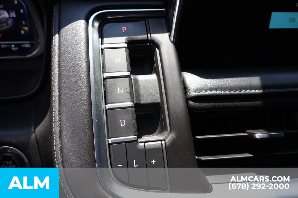 Used 2023 Beige Chevrolet Z71 image 34
