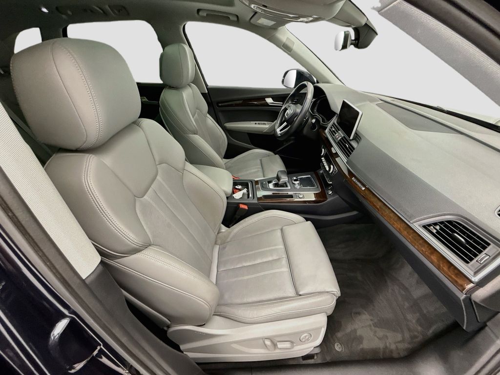 Thumbnail: 2018 Audi Q5 - 18