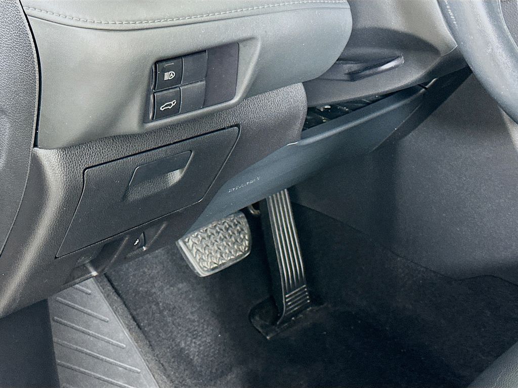 Thumbnail: 2022 Toyota Highlander - 10