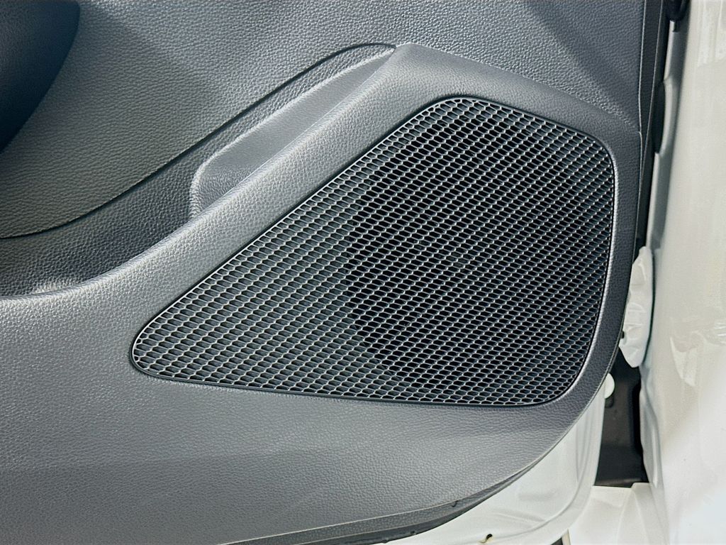 Thumbnail: 2025 Toyota Corolla - 18