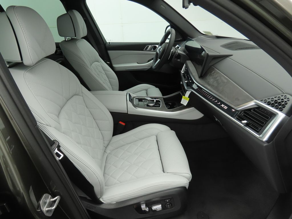 Thumbnail: 2026 BMW X5 - 20