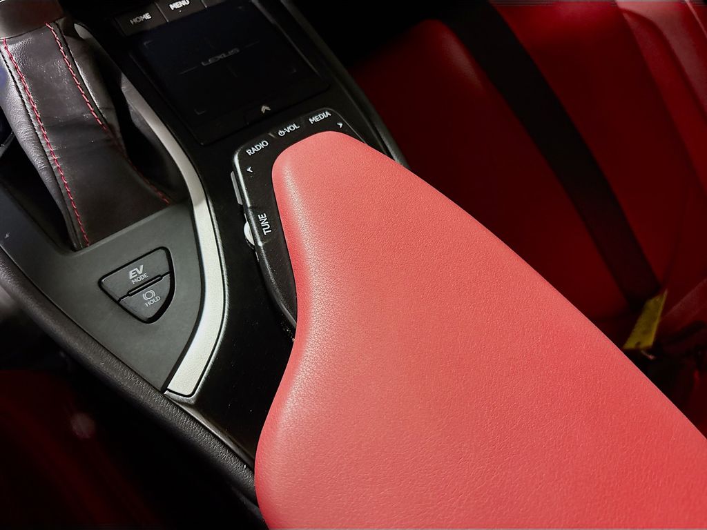 2020 Lexus UX 250h F SPORT