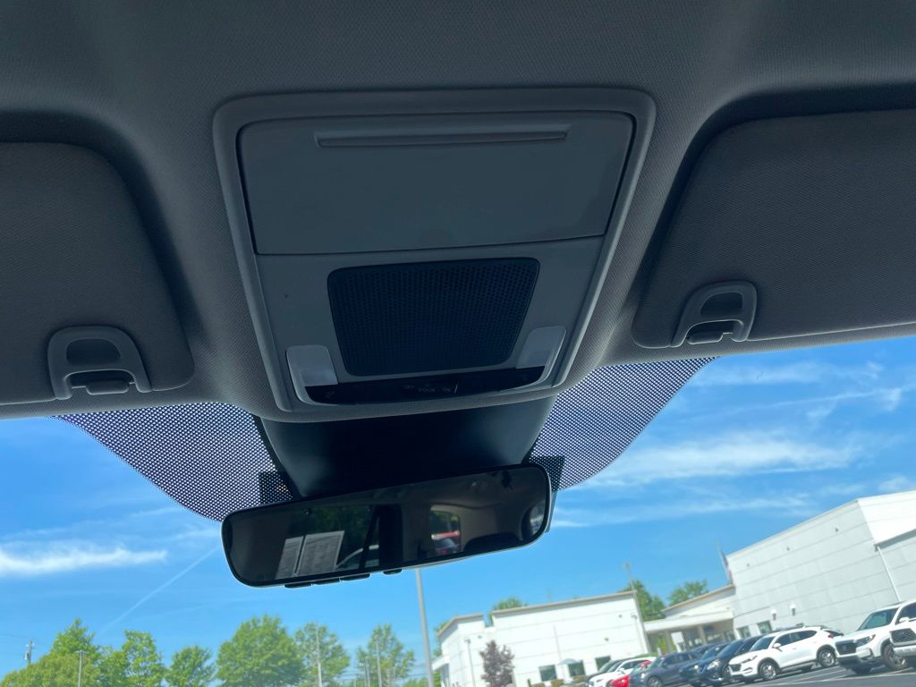 Thumbnail: 2025 Honda Pilot - 16
