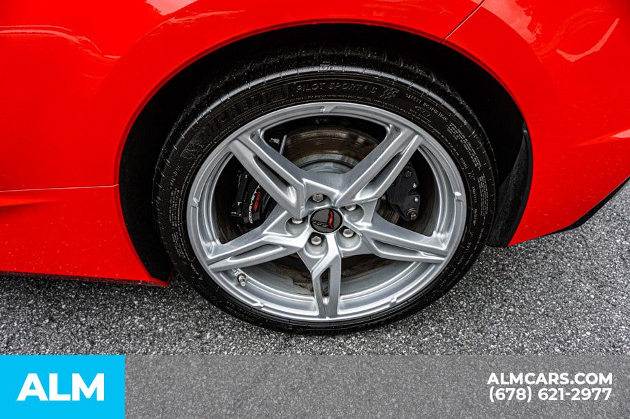 Used 2021 Red Chevrolet Stingray image 23