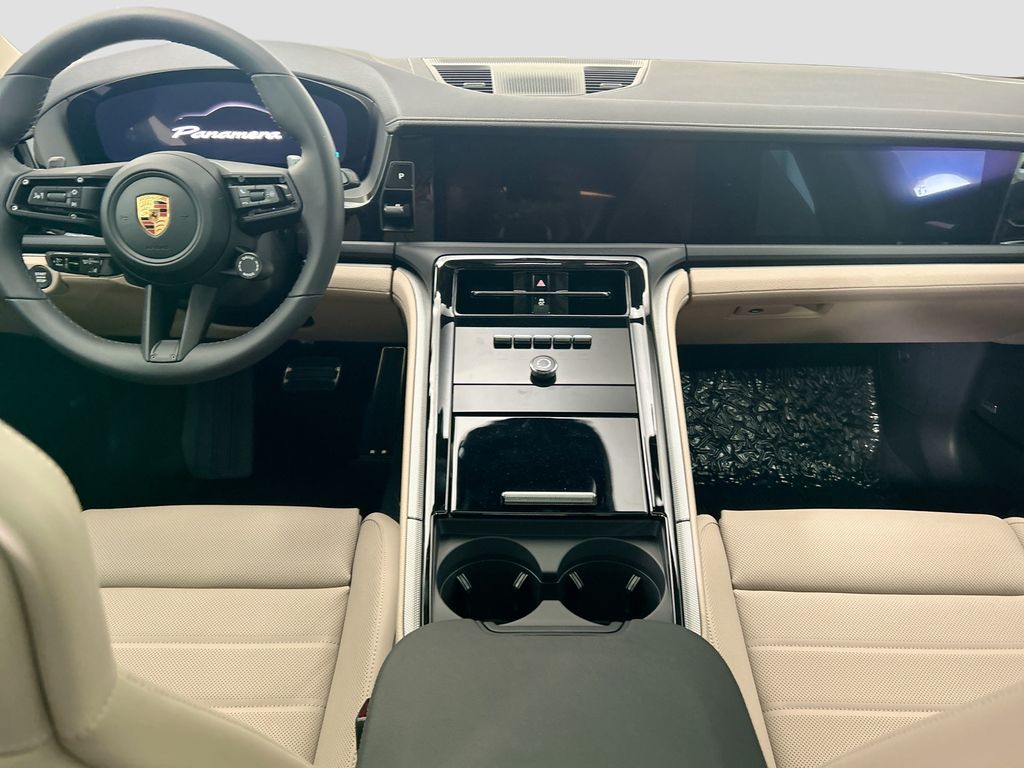 Thumbnail: 2026 Porsche Panamera - 15