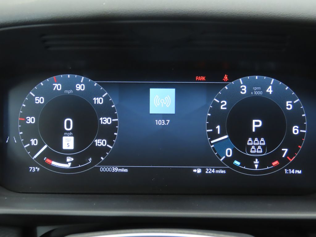 Thumbnail: 2026 Land Rover Discovery - 31