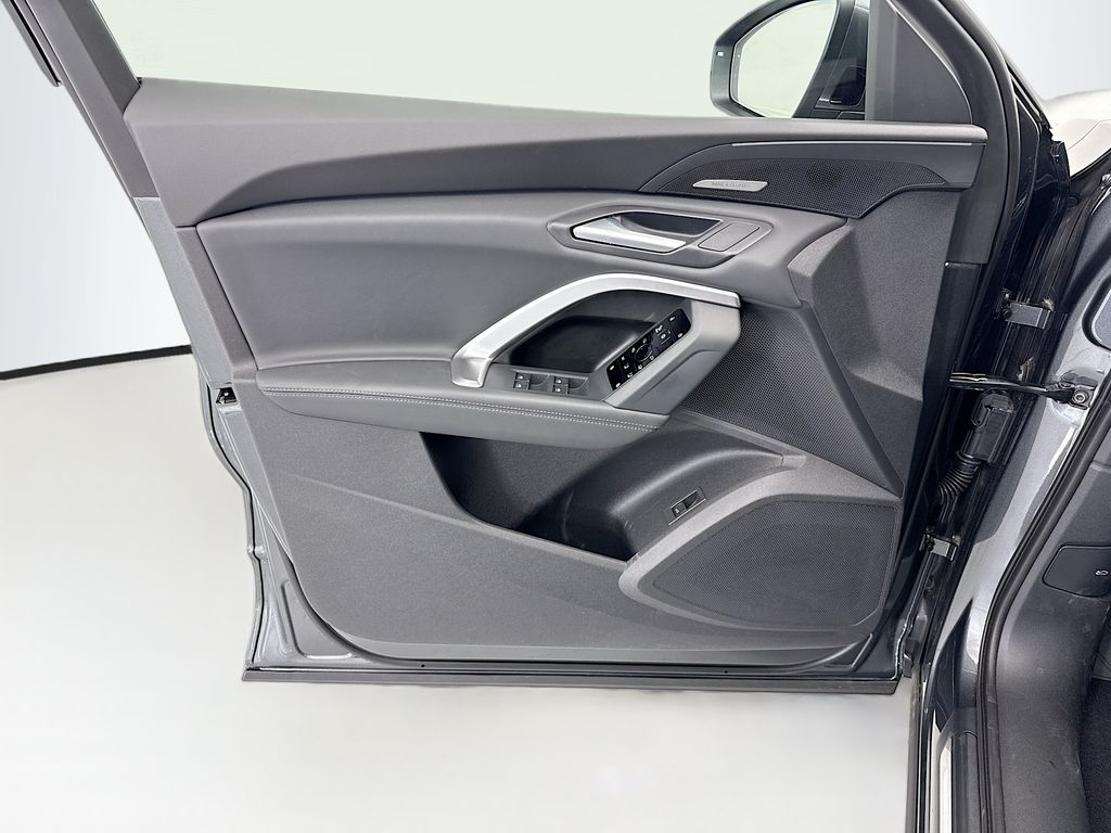 Thumbnail: 2026 Audi Q5 - 23