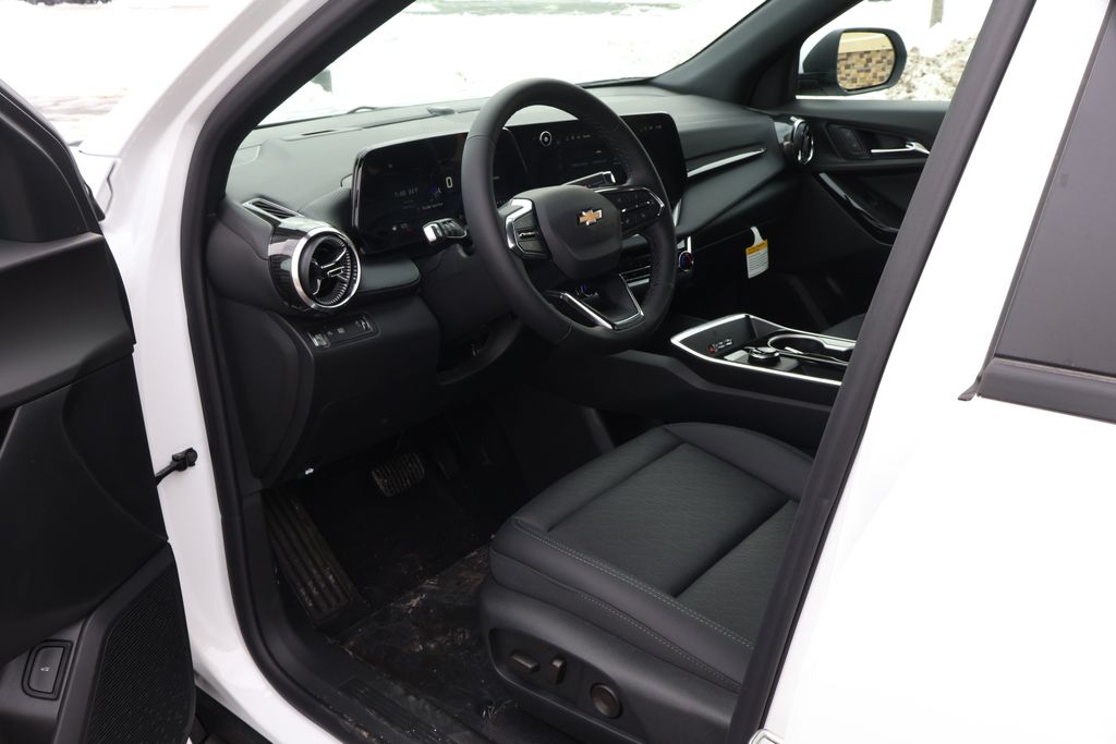 Thumbnail: 2026 Chevrolet Equinox - 13