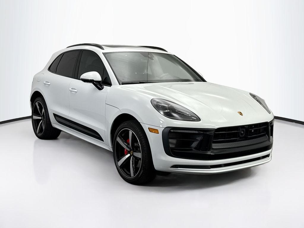 Thumbnail: 2024 Porsche Macan - 9