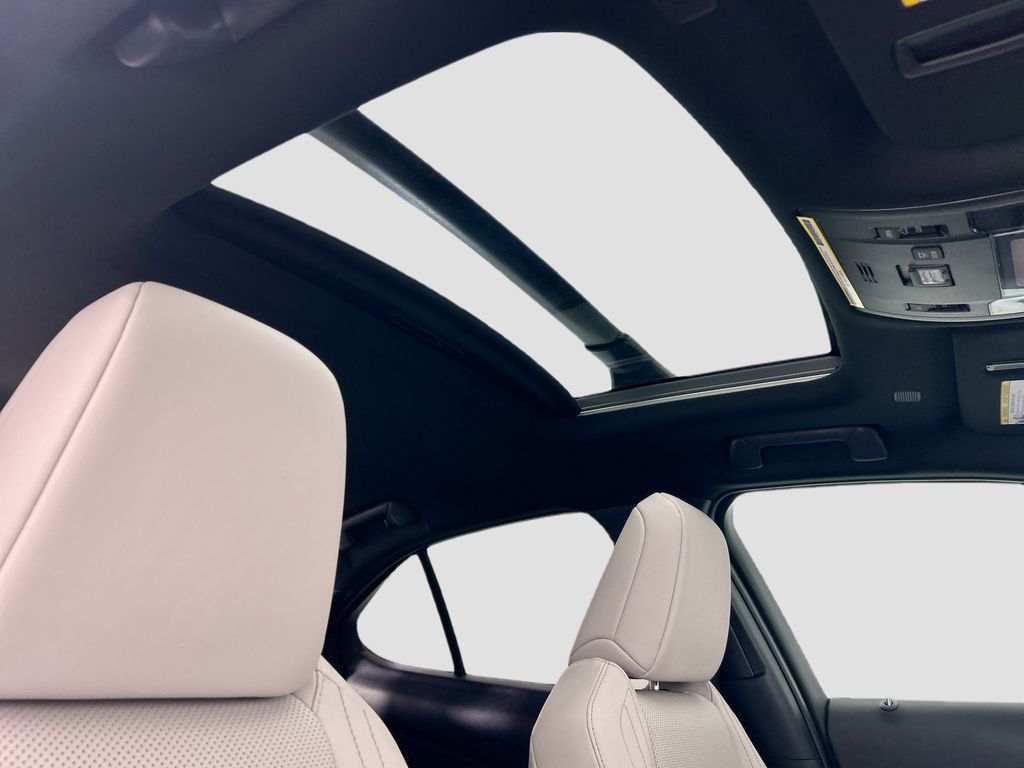 Thumbnail: 2024 Lexus UX - 17