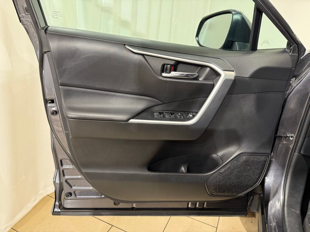 Thumbnail: 2024 Toyota RAV4 - 15