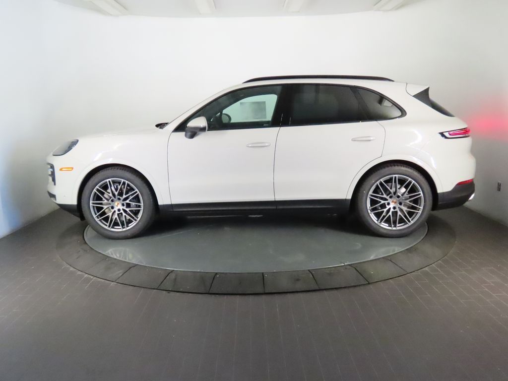 Thumbnail: 2026 Porsche Cayenne - 2