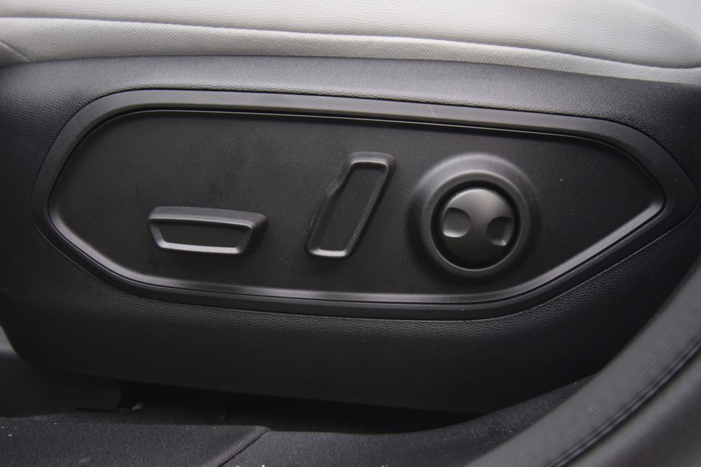 new 2026 Jeep Cherokee car, priced at $38,801