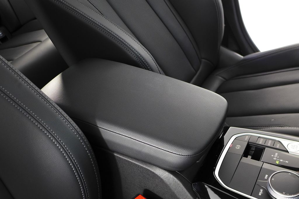 Thumbnail: 2023 BMW X3 - 16