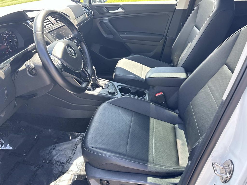 Thumbnail: 2019 Volkswagen Tiguan - 16
