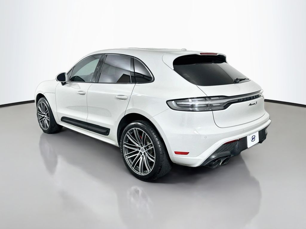 Thumbnail: 2023 Porsche Macan - 7