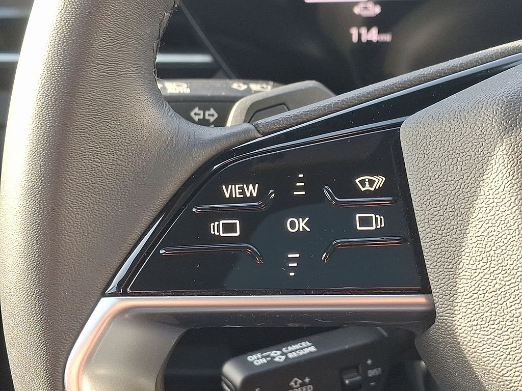 Thumbnail: 2025 Audi Q6 e-tron - 21