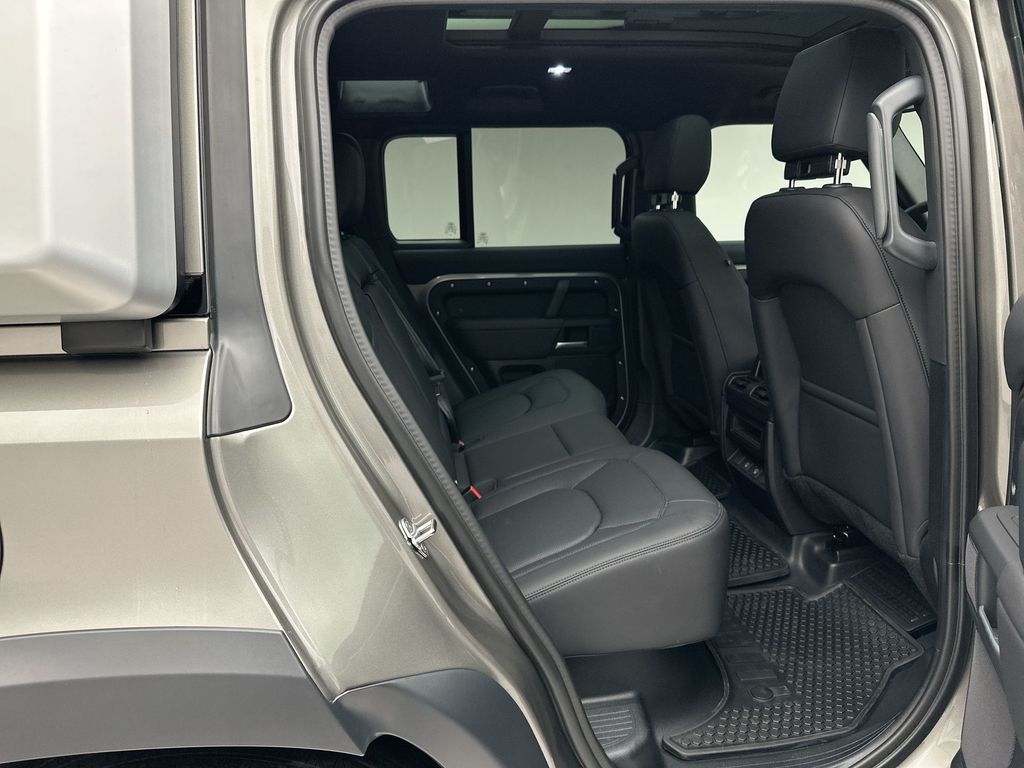 Thumbnail: 2025 Land Rover Defender - 6