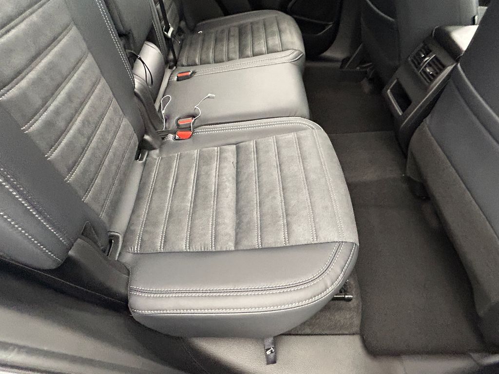 New 2026 White / Black Mitsubishi Trail Edition image 42