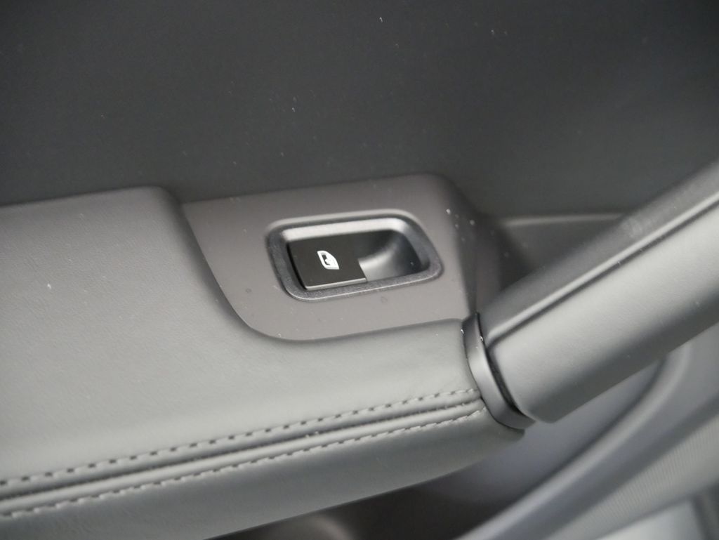 Thumbnail: 2026 Porsche Cayenne - 22