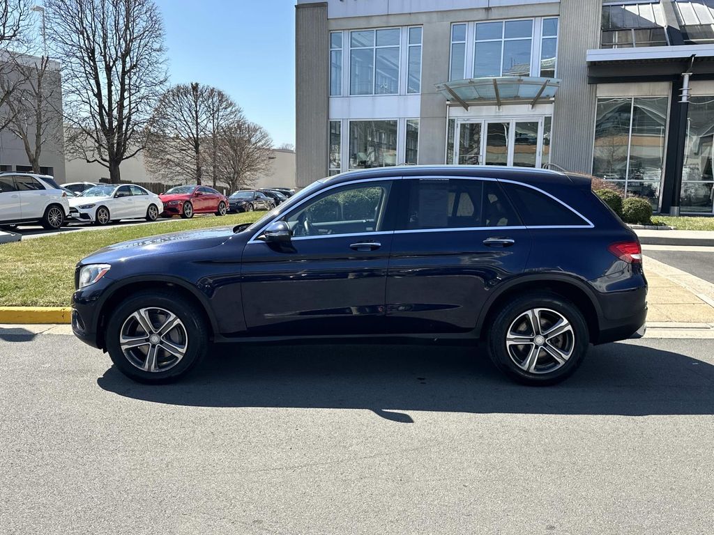 Thumbnail: 2017 Mercedes-Benz GLC - 14