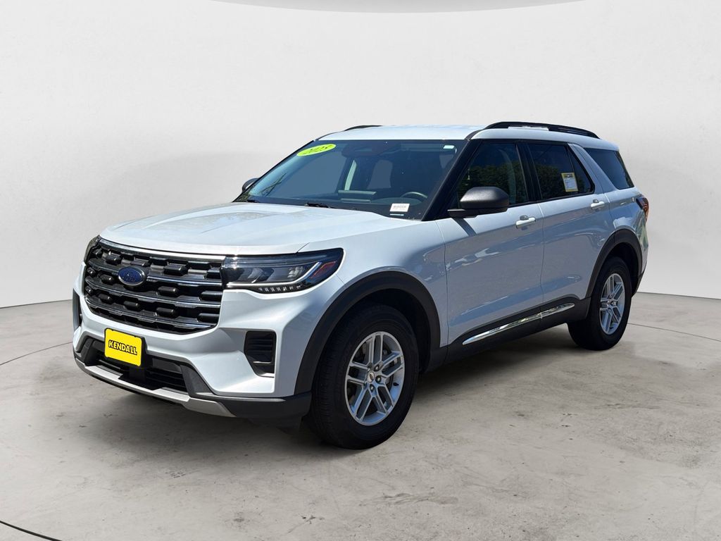 White Metallic 2025 Ford Explorer Active AWD SUV / Crossover All-Wheel Drive Automatic