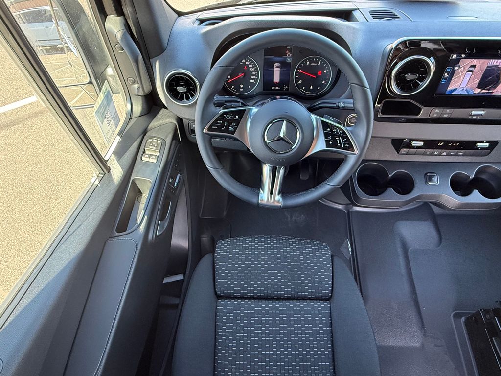Thumbnail: 2026 Mercedes-Benz Sprinter - 11