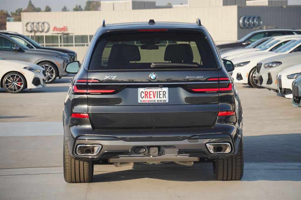 2025 BMW X7 xDrive40i 6