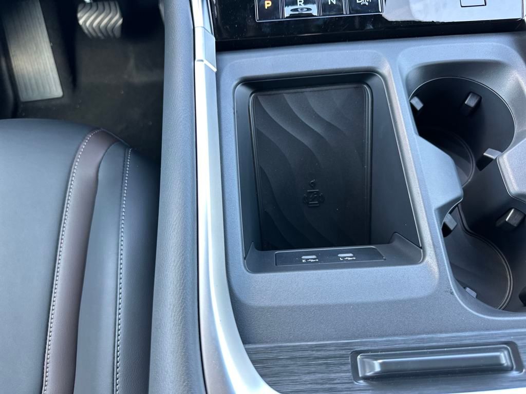 2025 Nissan Armada SL photo