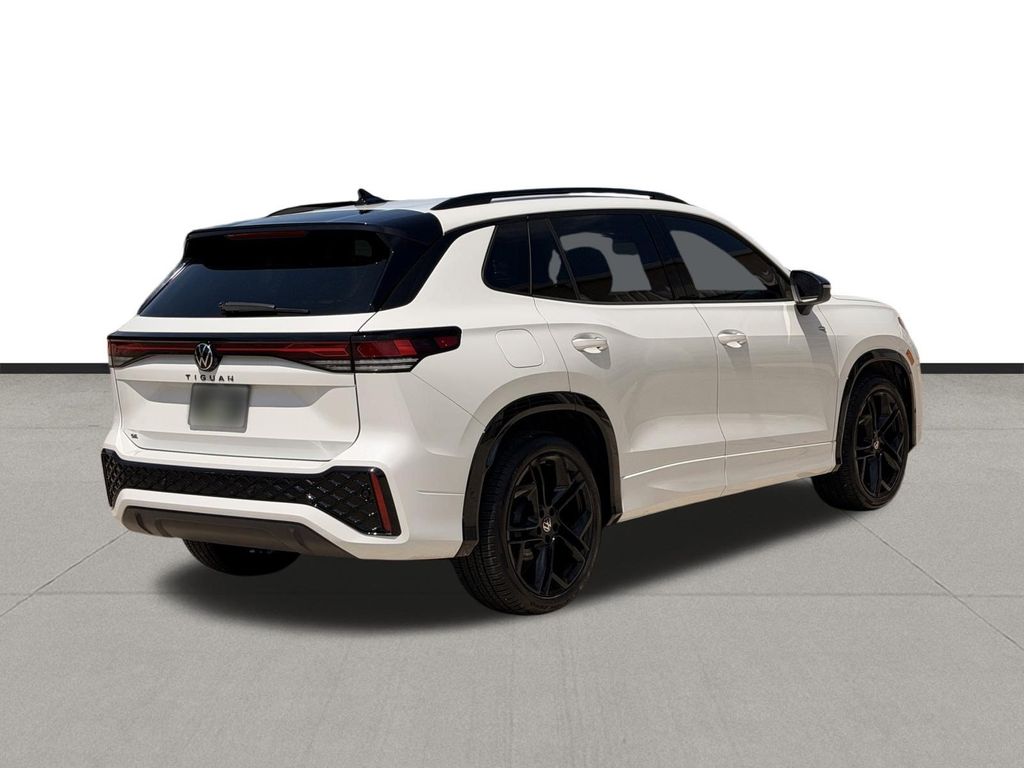 2025 Volkswagen Tiguan 2.0T SE R-Line Black - 4