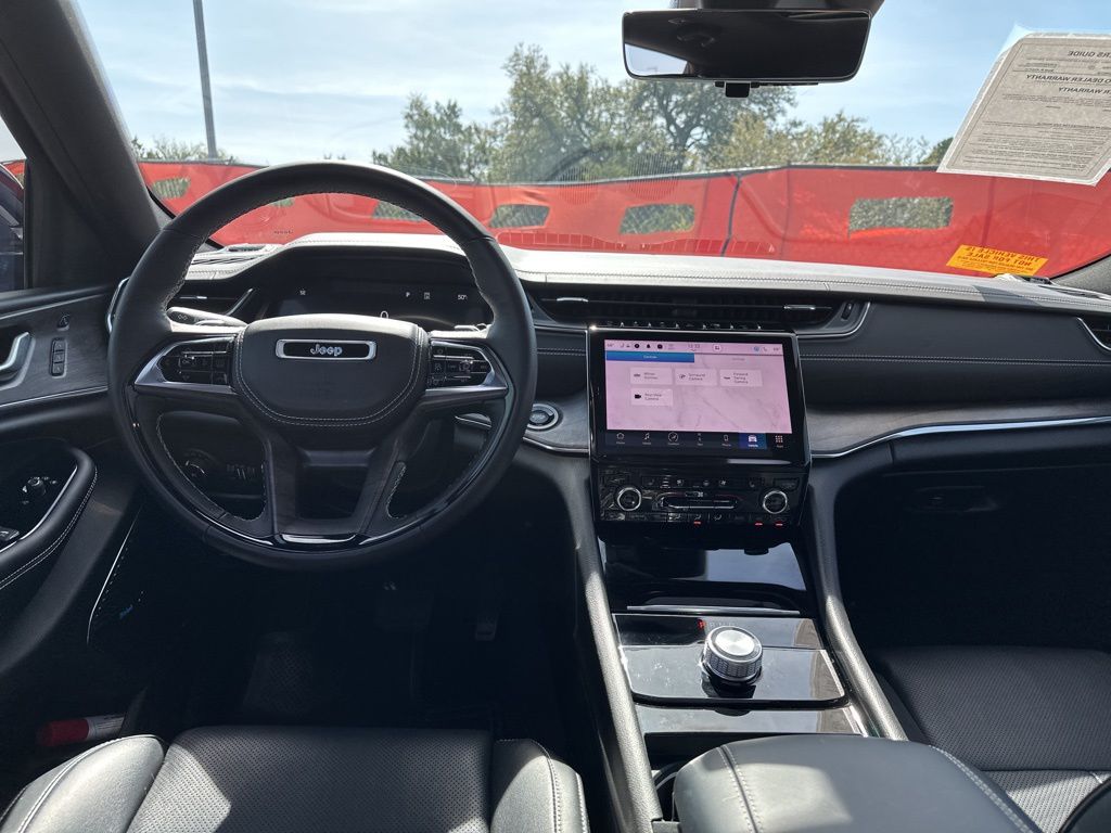 Used Car 2023 Jeep Grand Cherokee  Overland For Sale Under $40,000 In Austin, Texas