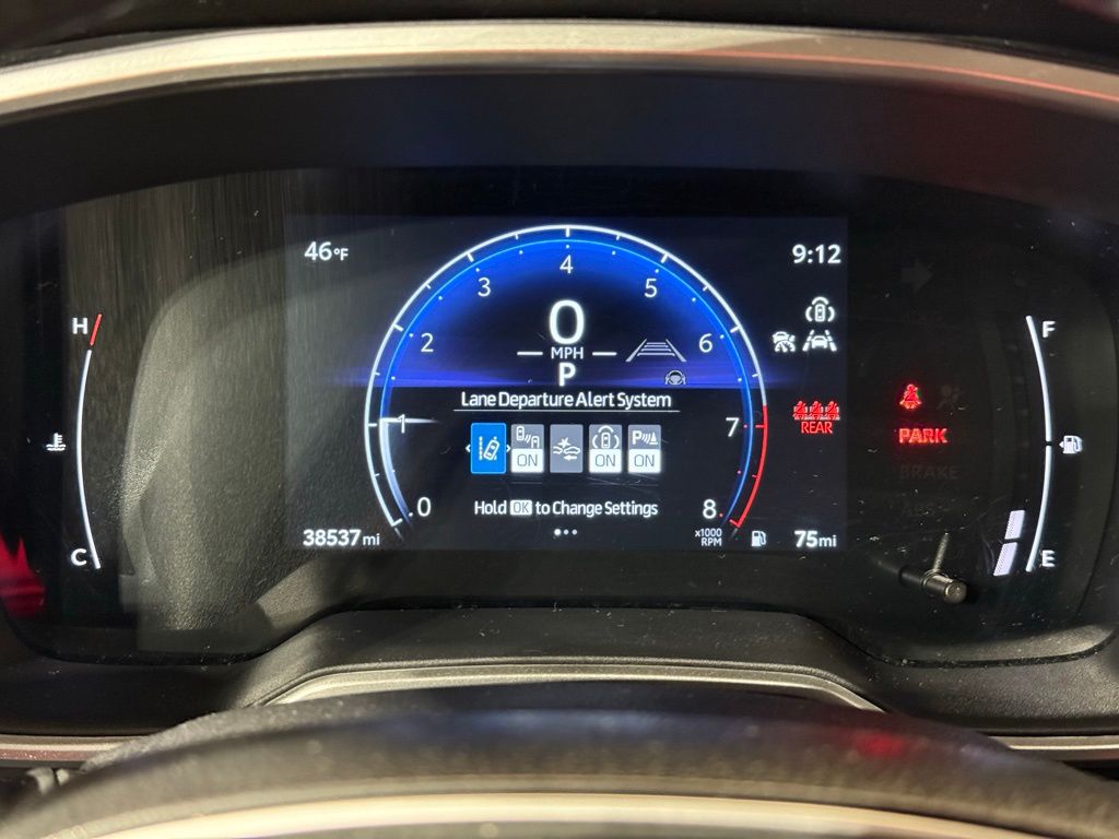 Thumbnail: 2025 Toyota Corolla Cross - 25