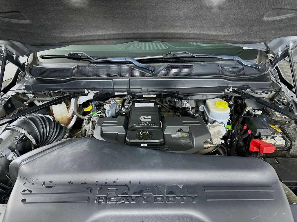 Used 2021 Silver Ram Limited image 33