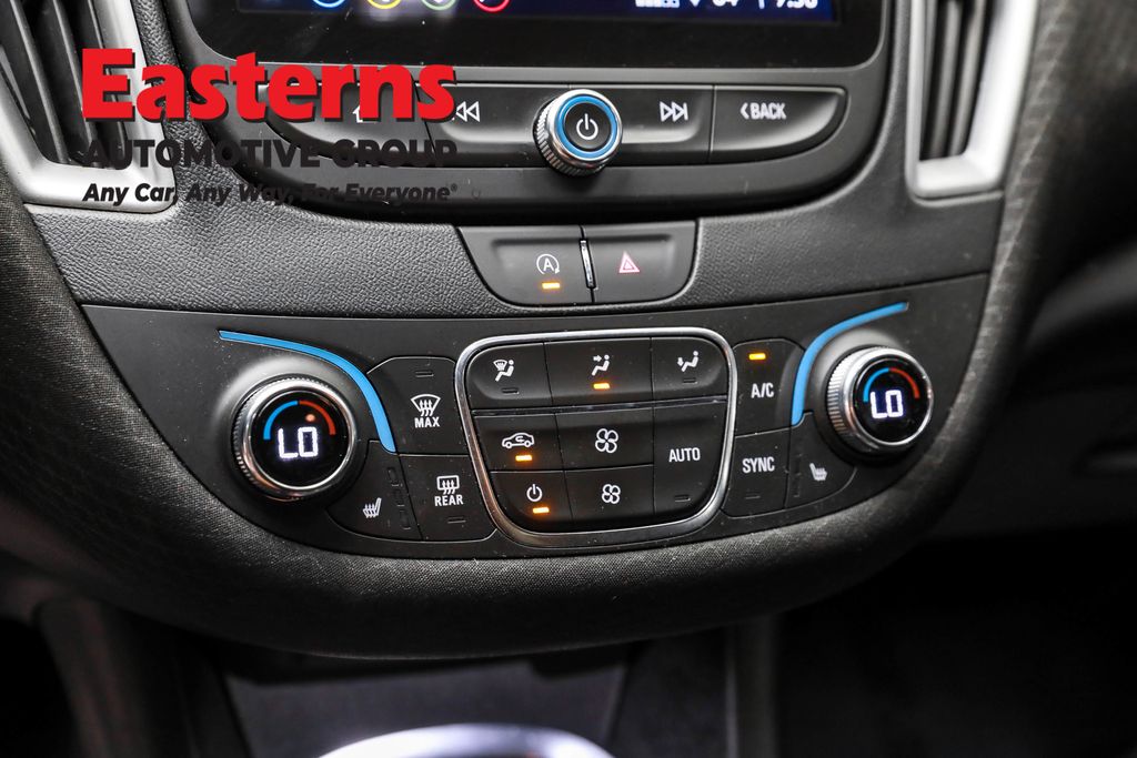 Used 2023 White Chevrolet LT image 20