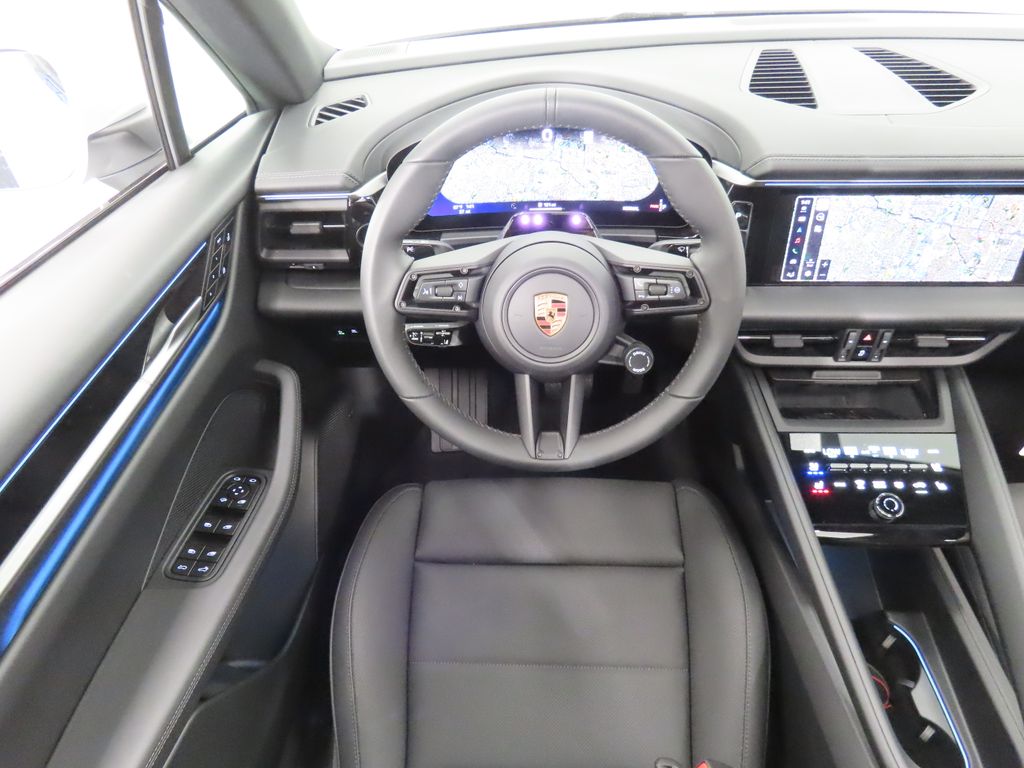 Thumbnail: 2026 Porsche Macan - 18