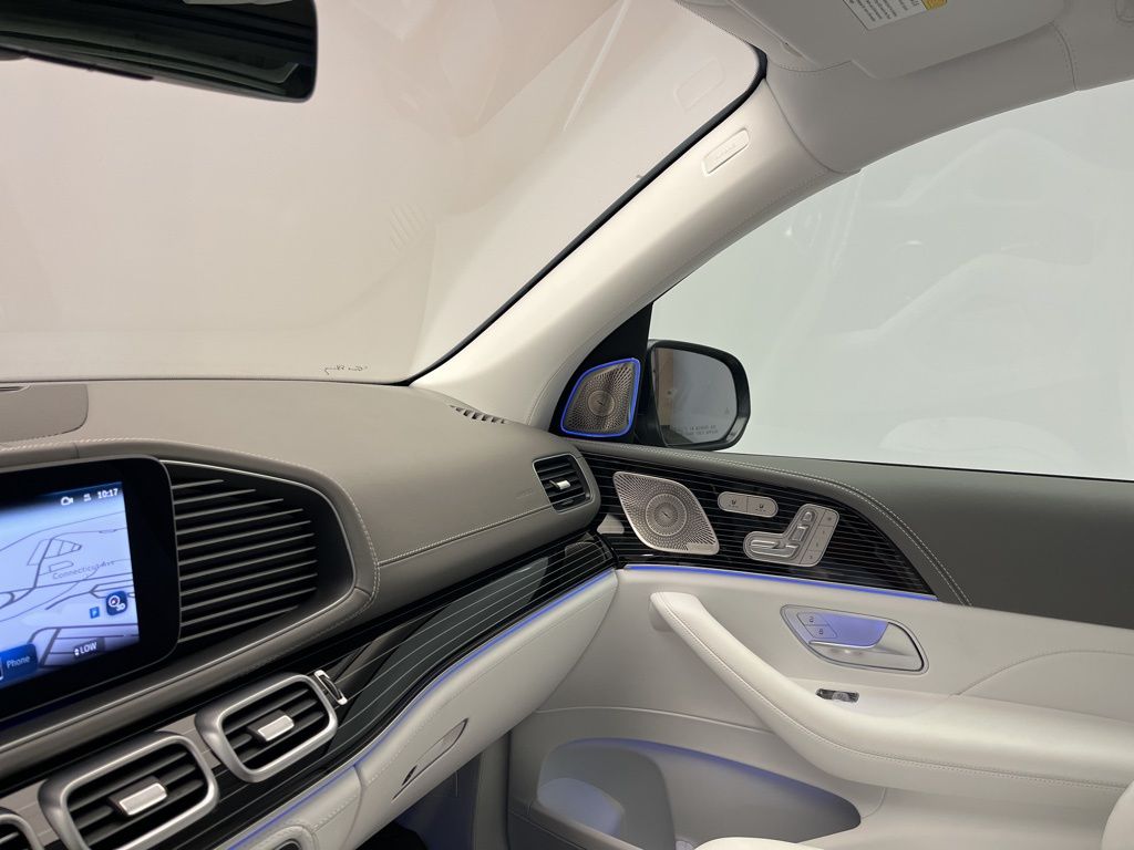 Thumbnail: 2024 Mercedes-Benz GLS - 21