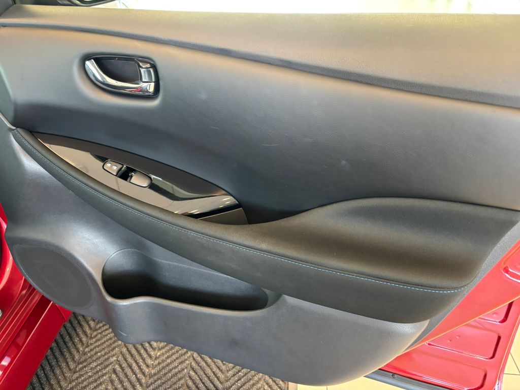 2024 Nissan Leaf SV Plus
