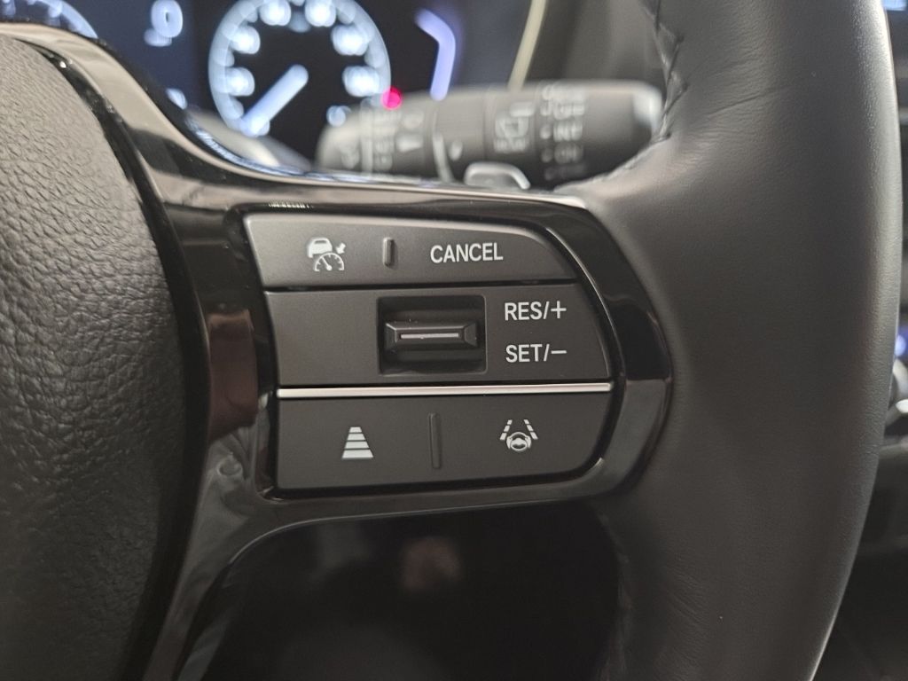 Used 2025  Honda Touring image 11