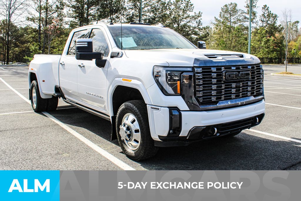 Used 2024 White GMC Denali Ultimate image 4