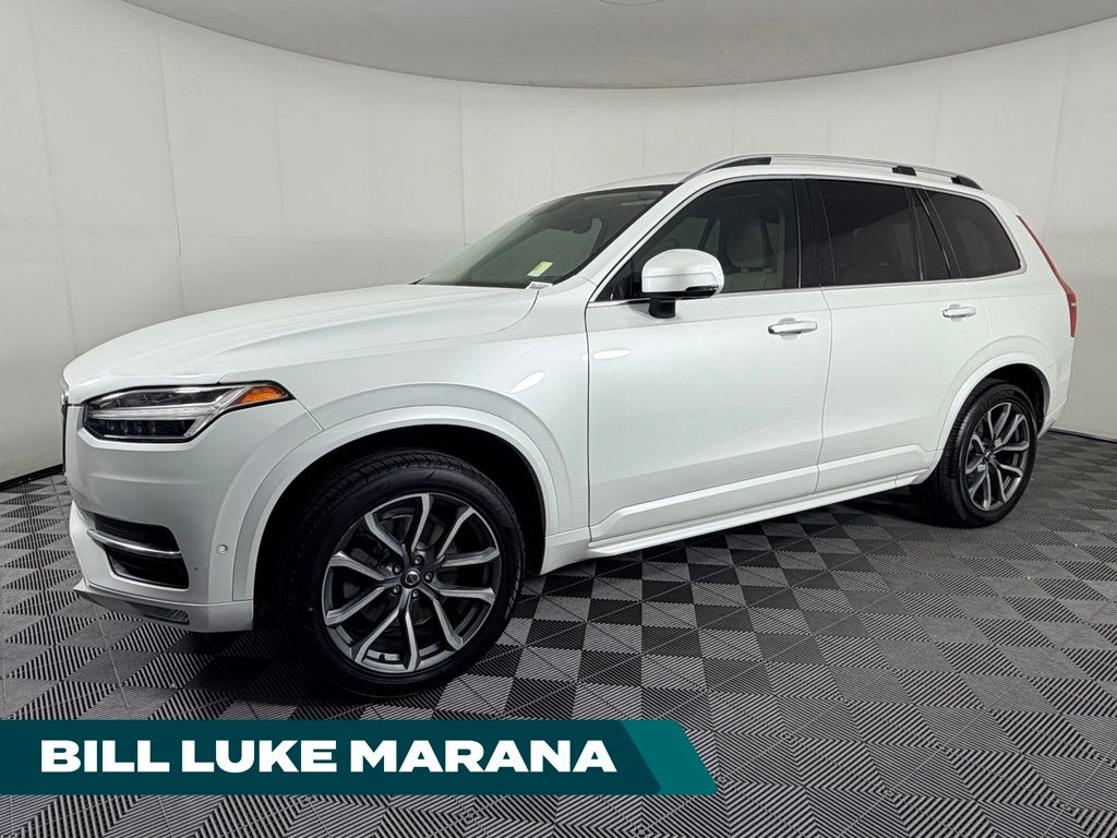2018 Volvo XC90 T6 Momentum AWD