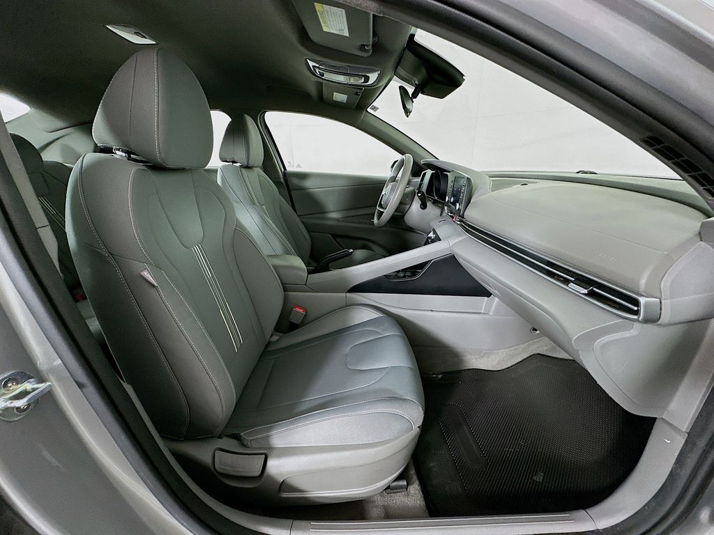 2021 Hyundai Elantra SEL 26