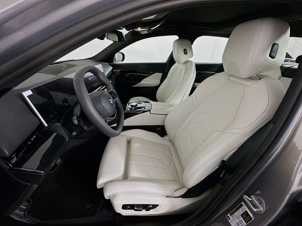 Thumbnail: 2026 BMW 5 Series - 16