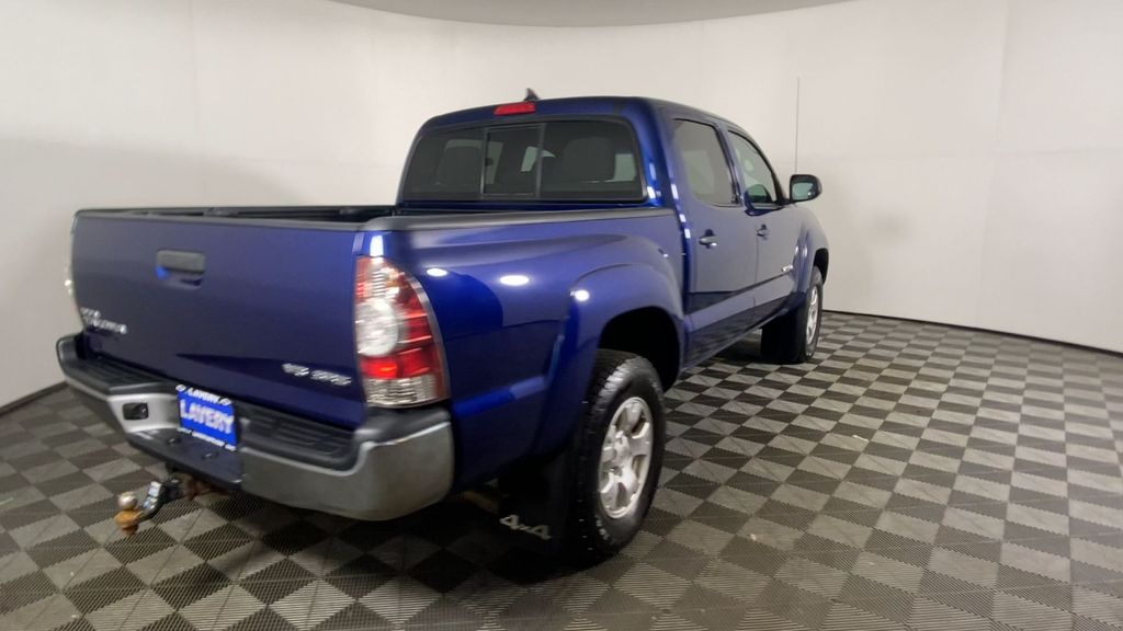 2015 Toyota Tacoma Base 8