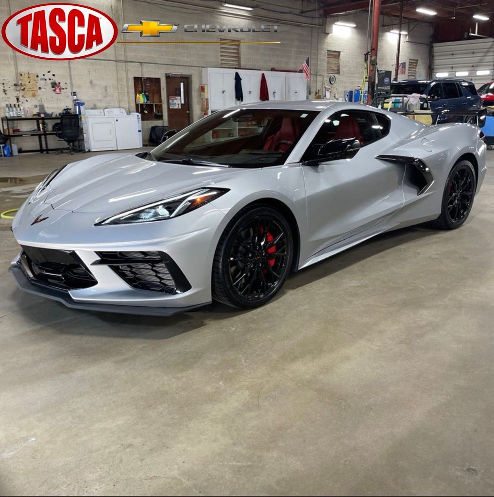Blade Silver Metallic 2026 Chevrolet Corvette Coupe Rear-Wheel Drive 8-Speed Dual Clutch