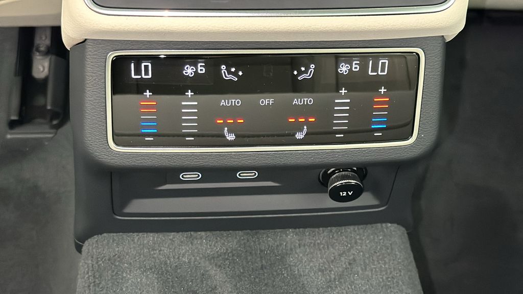 2025 Audi A6  26
