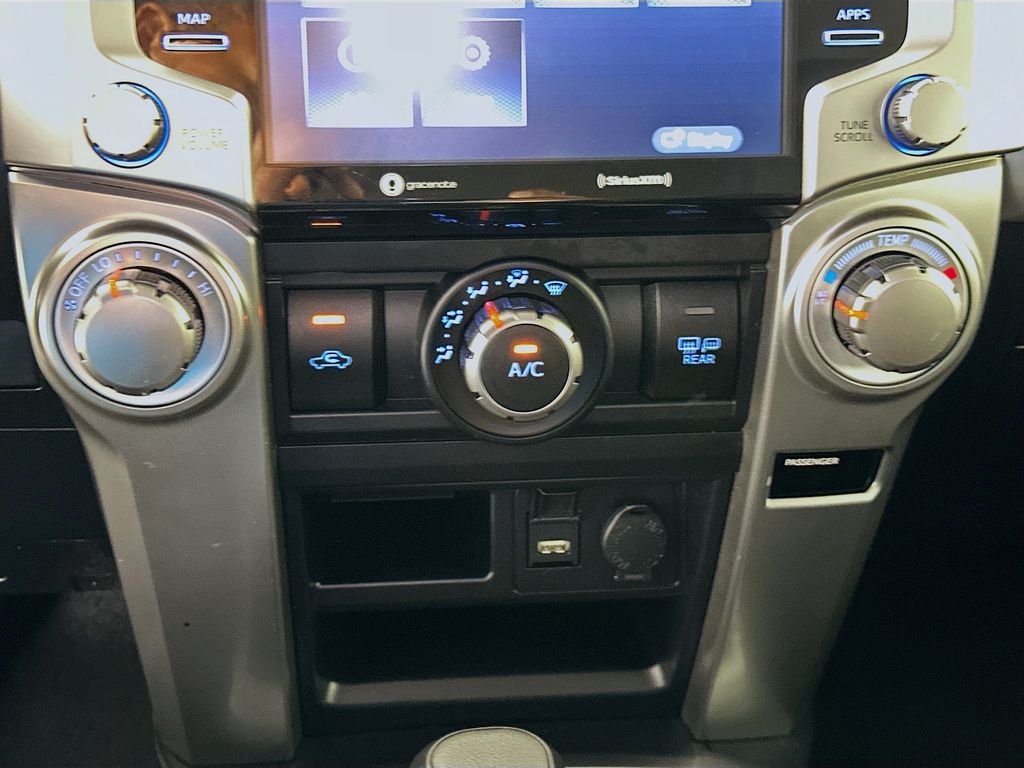 Thumbnail: 2023 Toyota 4Runner - 15