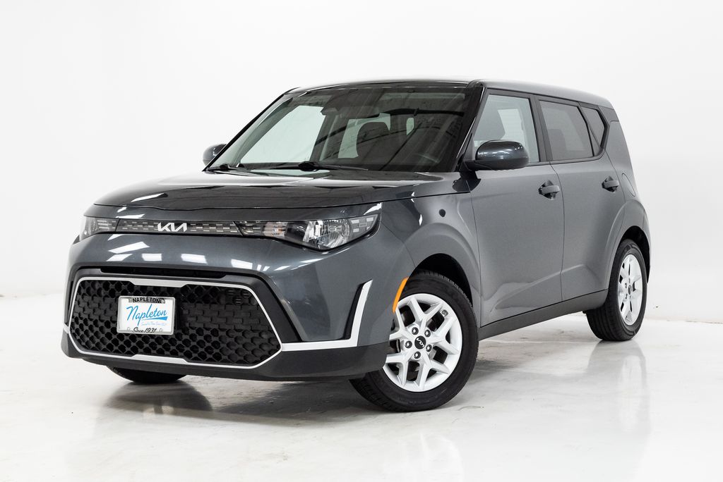 Gravity Gray 2024 Kia Soul LX FWD SUV / Crossover Front-Wheel Drive Continuously Variable Transmission
