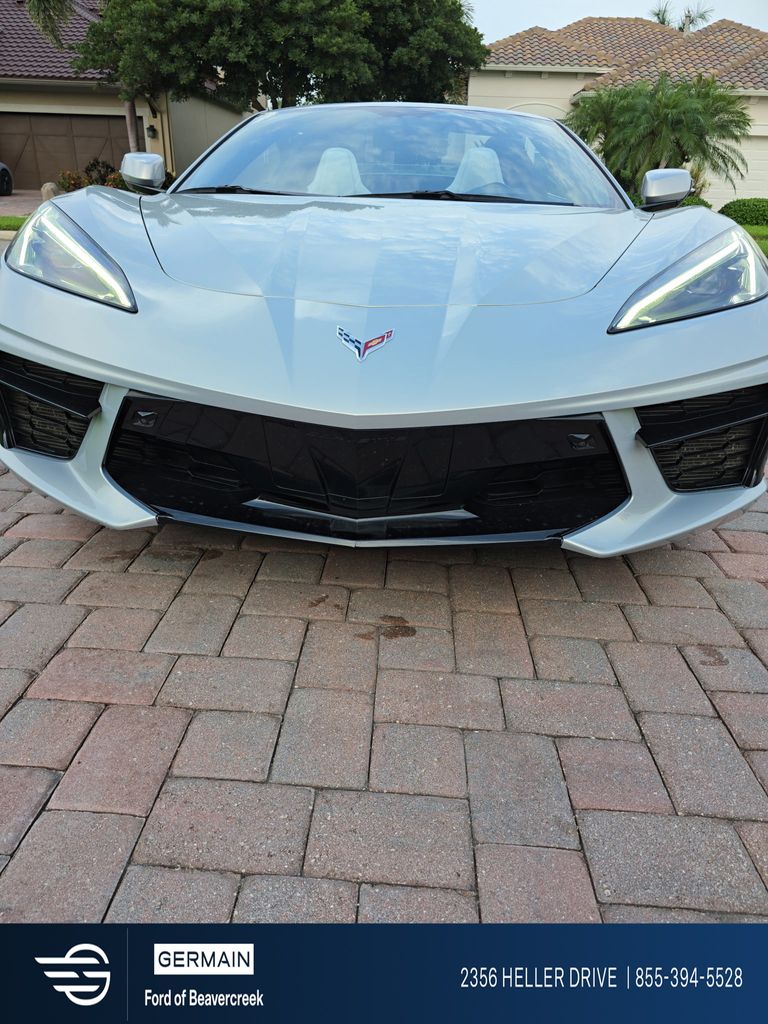 Used 2021 Silver Chevrolet Stingray image 6